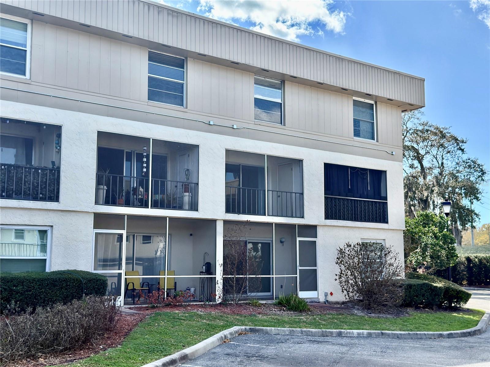 Image 24 of 29 For 404 Orlando Avenue 8b