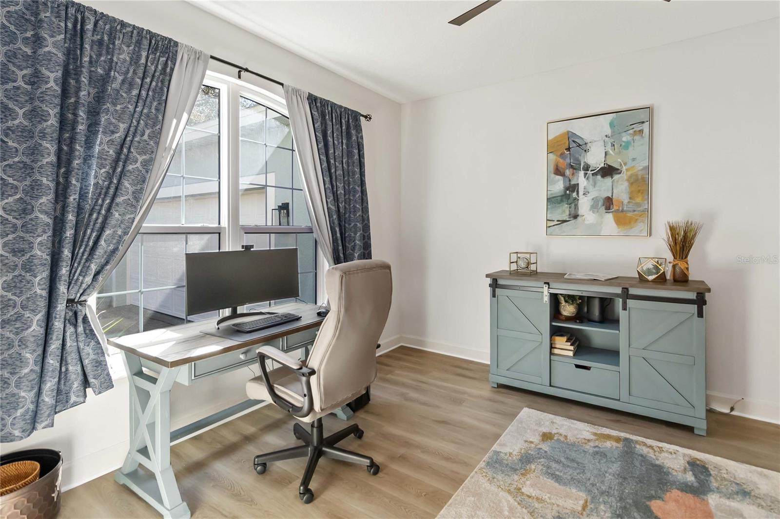 Image 16 of 32 For 440 Victoria Park Drive