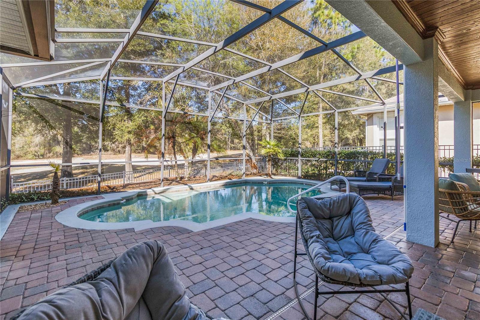 Image 30 of 32 For 440 Victoria Park Drive