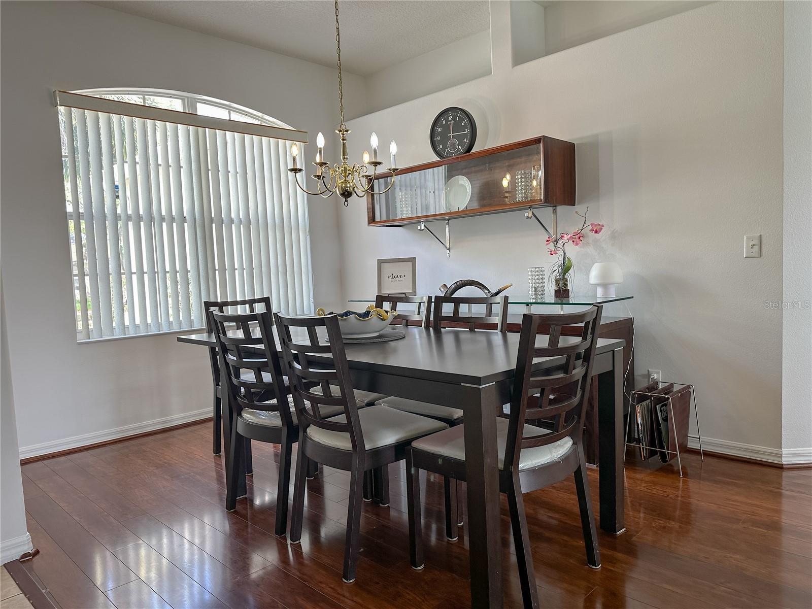 Image 4 of 26 For 2621 Shirehall Lane