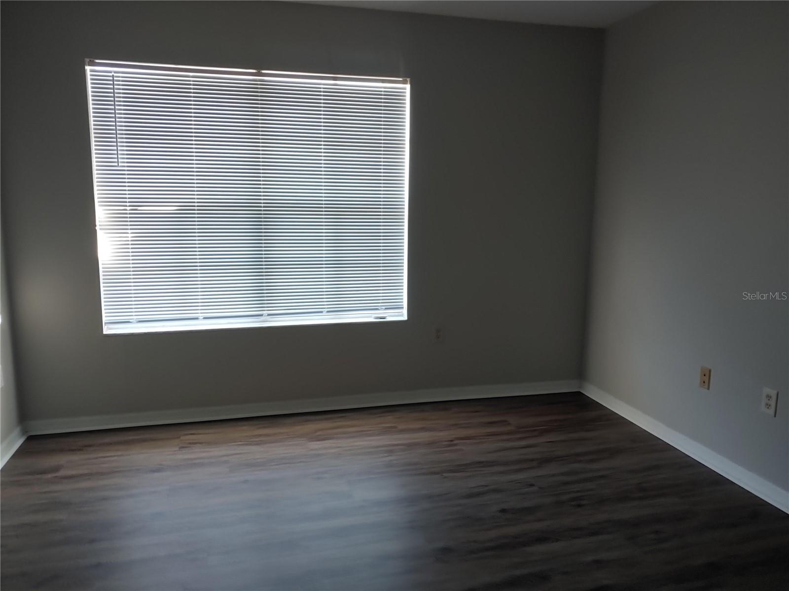 Image 9 of 15 For 1969 Summer Club Drive 311