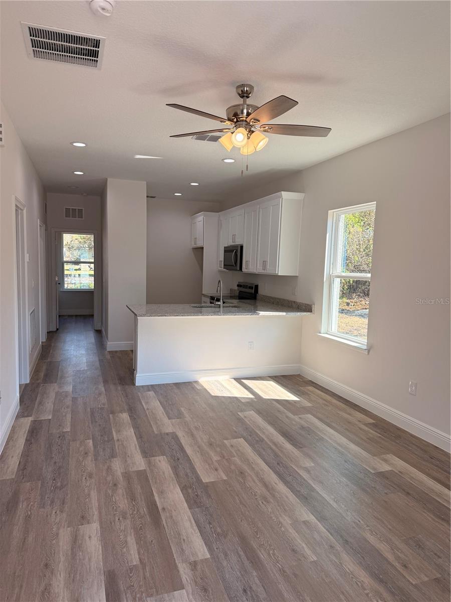 Image 10 of 30 For 2207 Mccarthy Avenue