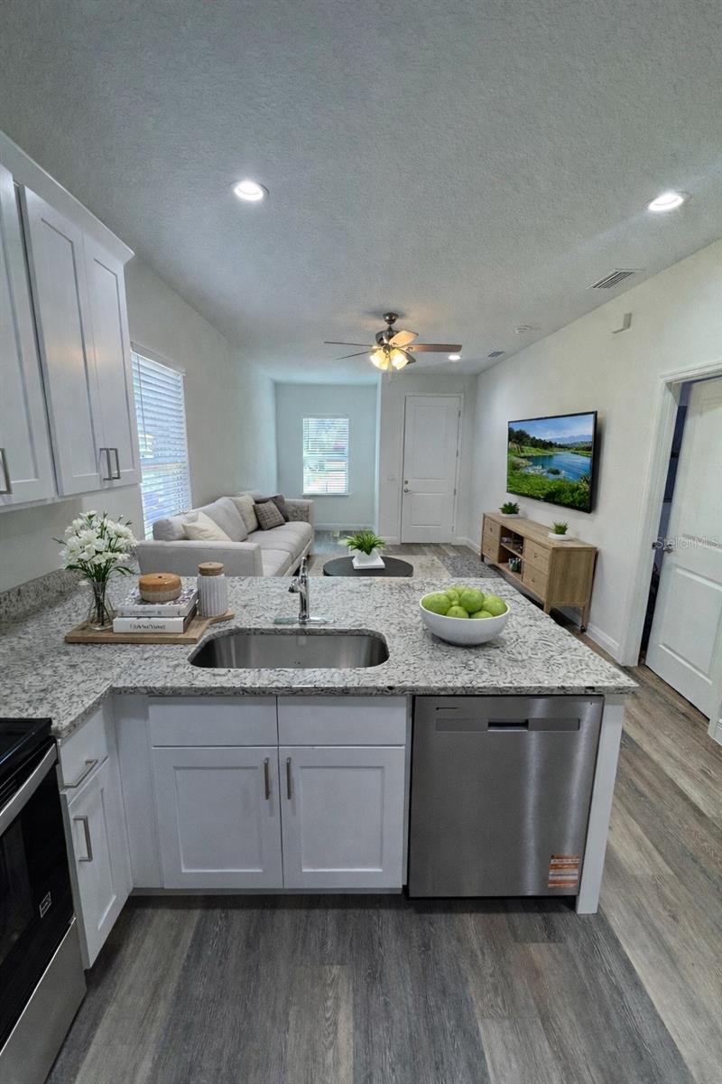 Image 15 of 30 For 2207 Mccarthy Avenue