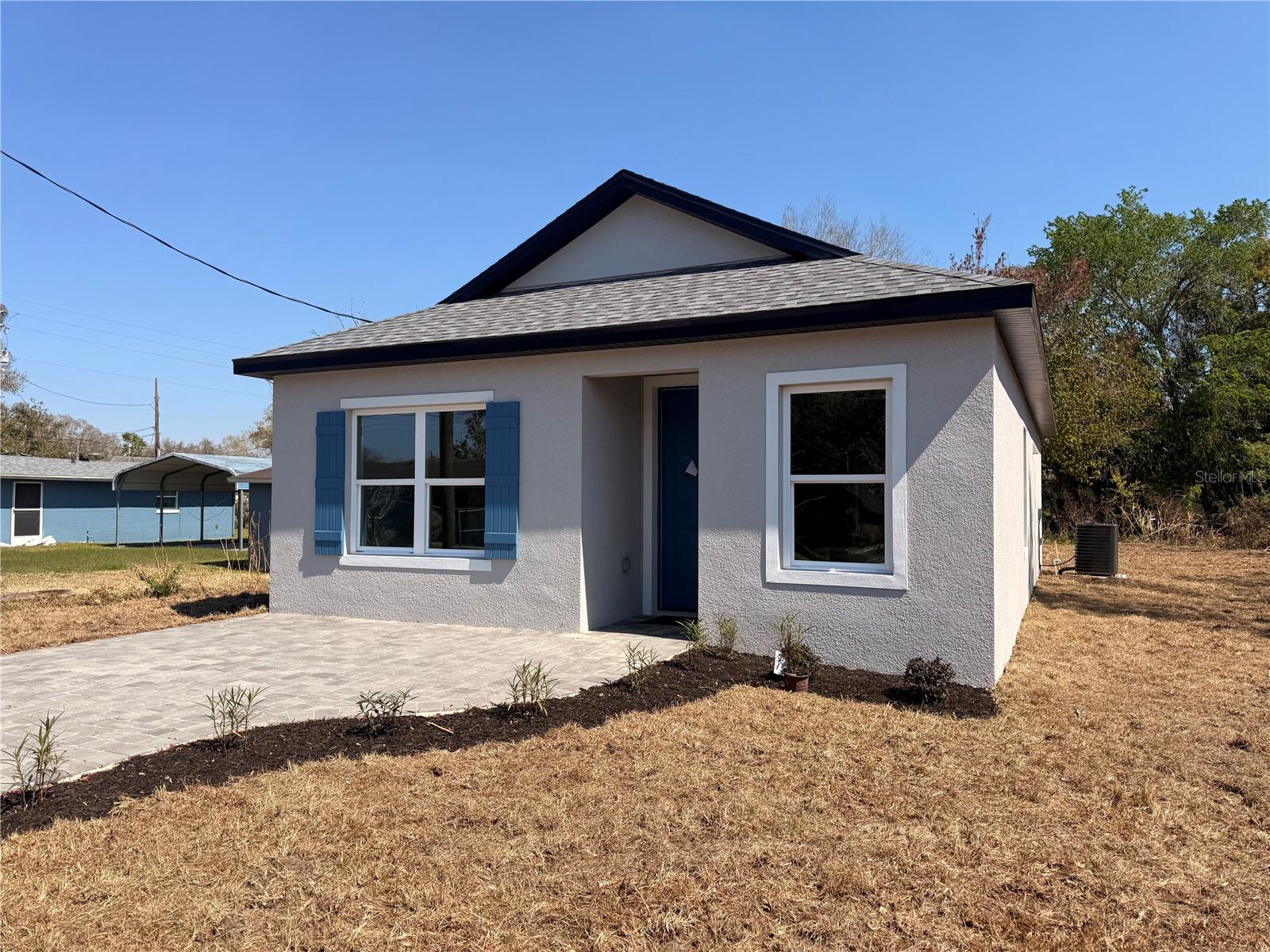 Image 5 of 30 For 2207 Mccarthy Avenue