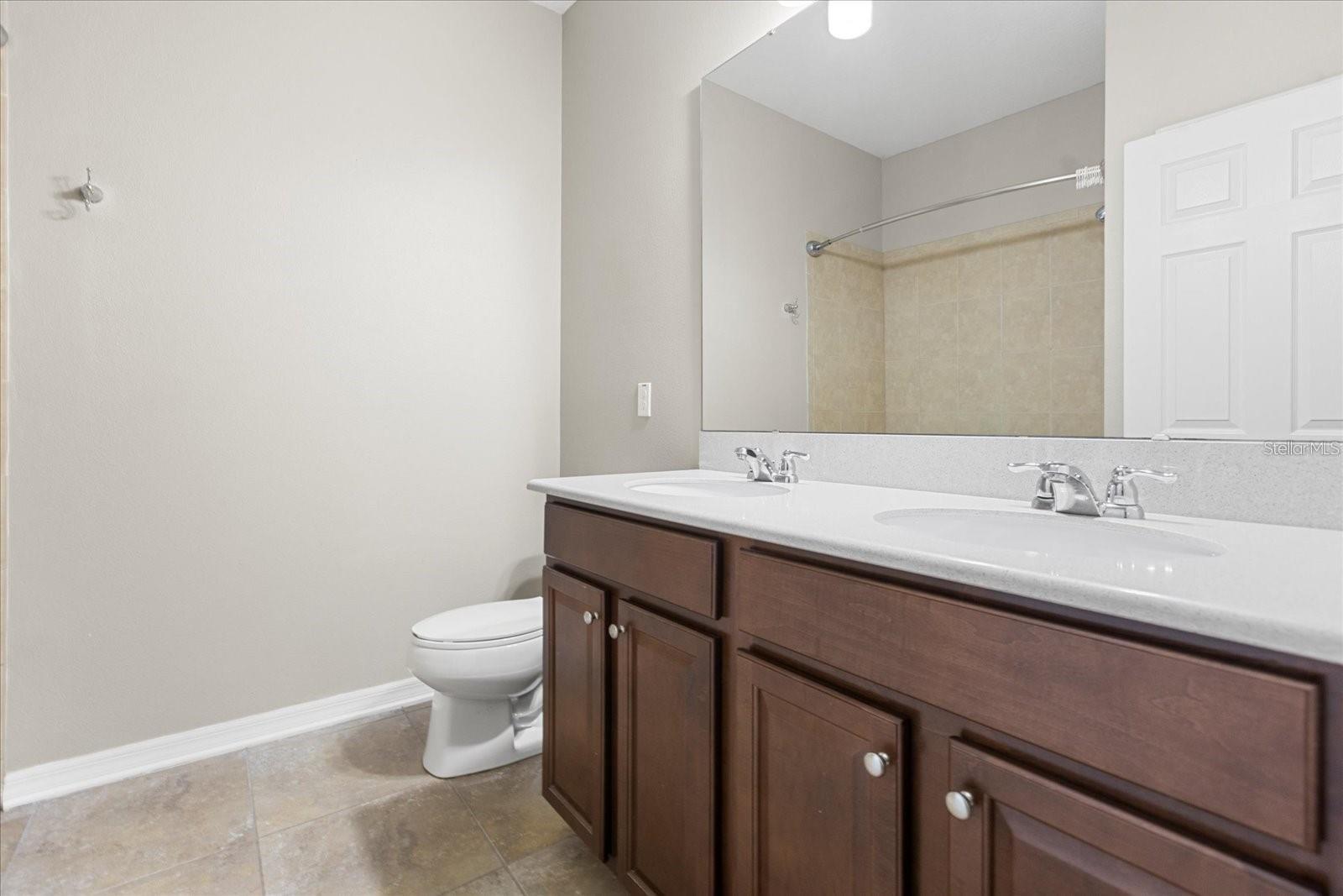 Image 22 of 39 For 14235 Desert Haven Street 3503