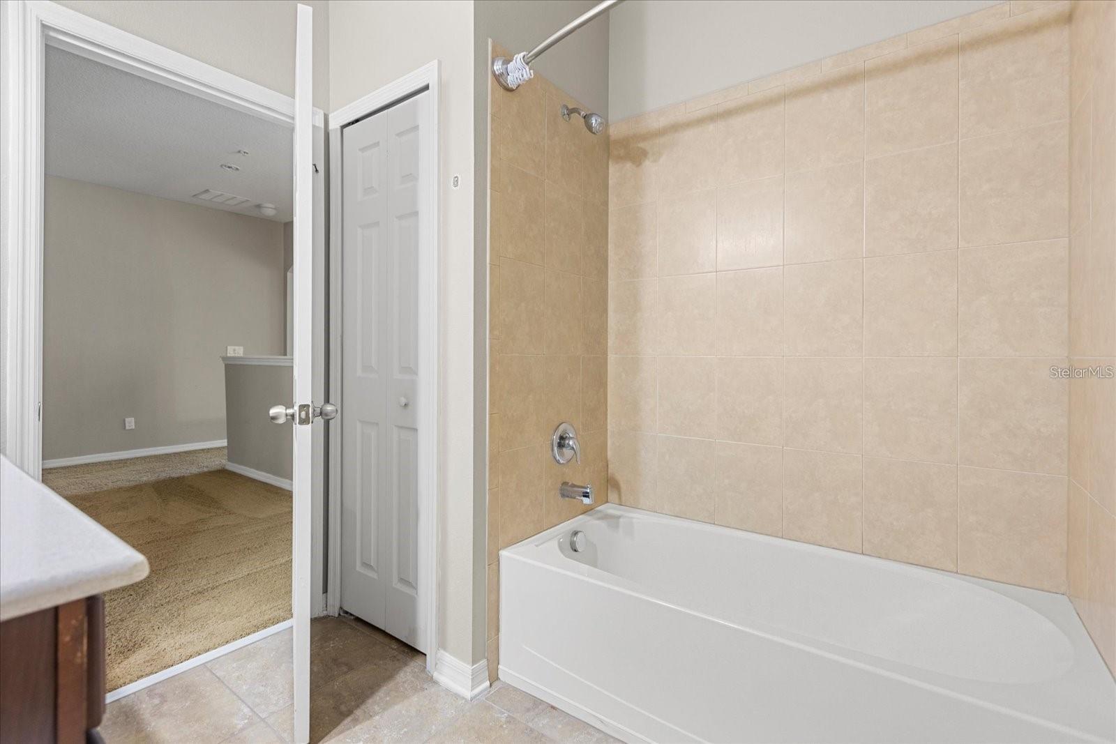 Image 23 of 39 For 14235 Desert Haven Street 3503