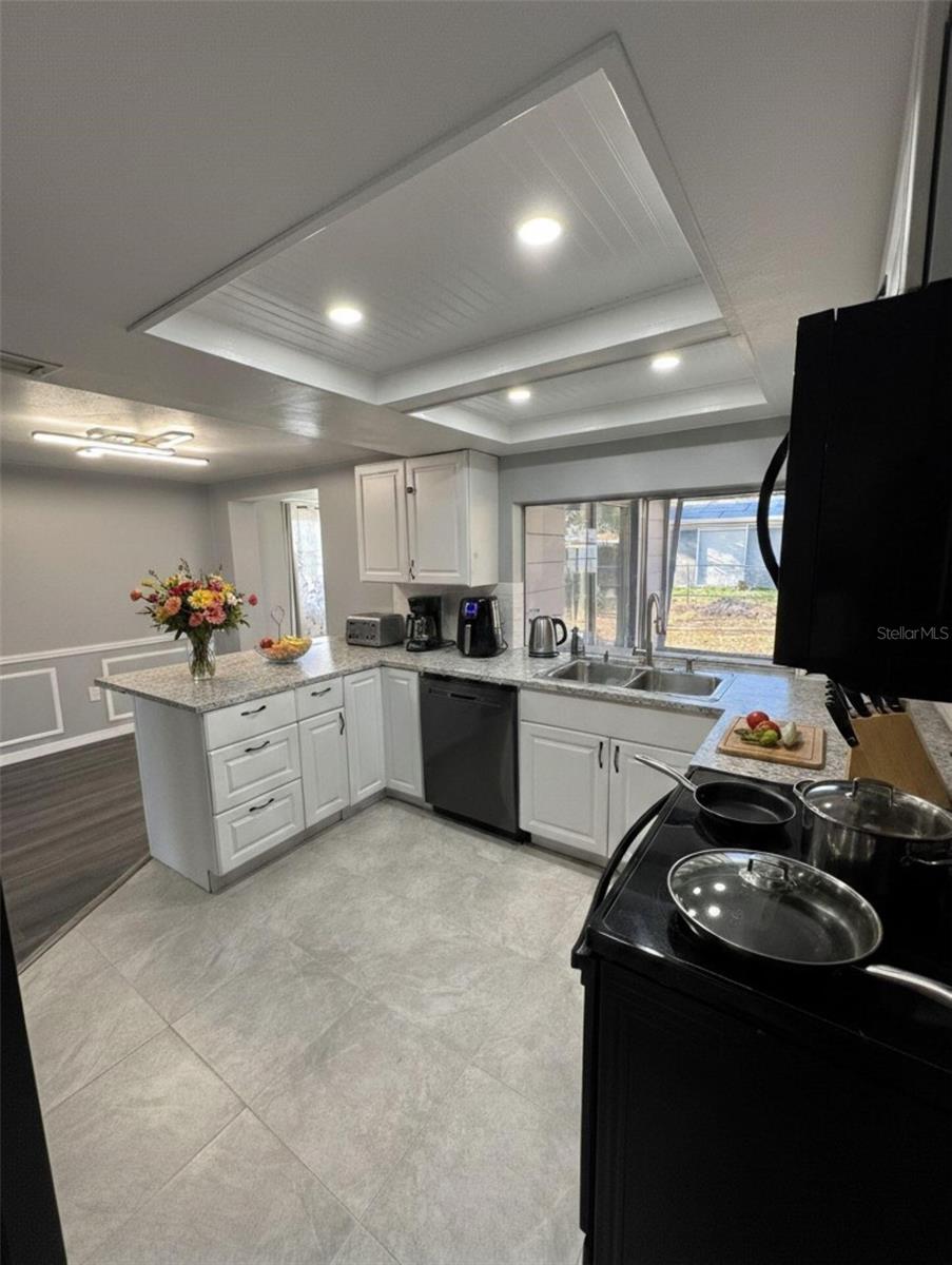 Image 10 of 33 For 4025 Grayton Drive