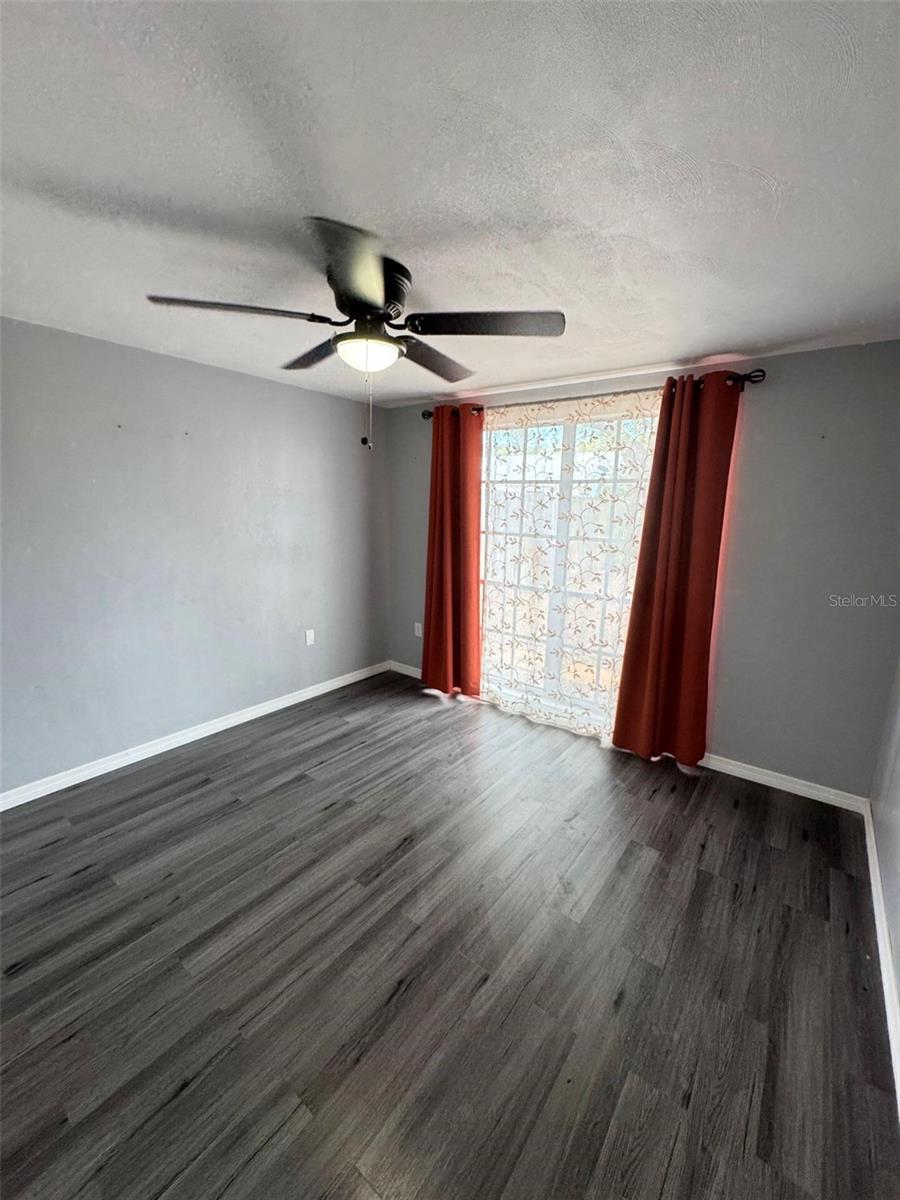 Image 15 of 33 For 4025 Grayton Drive