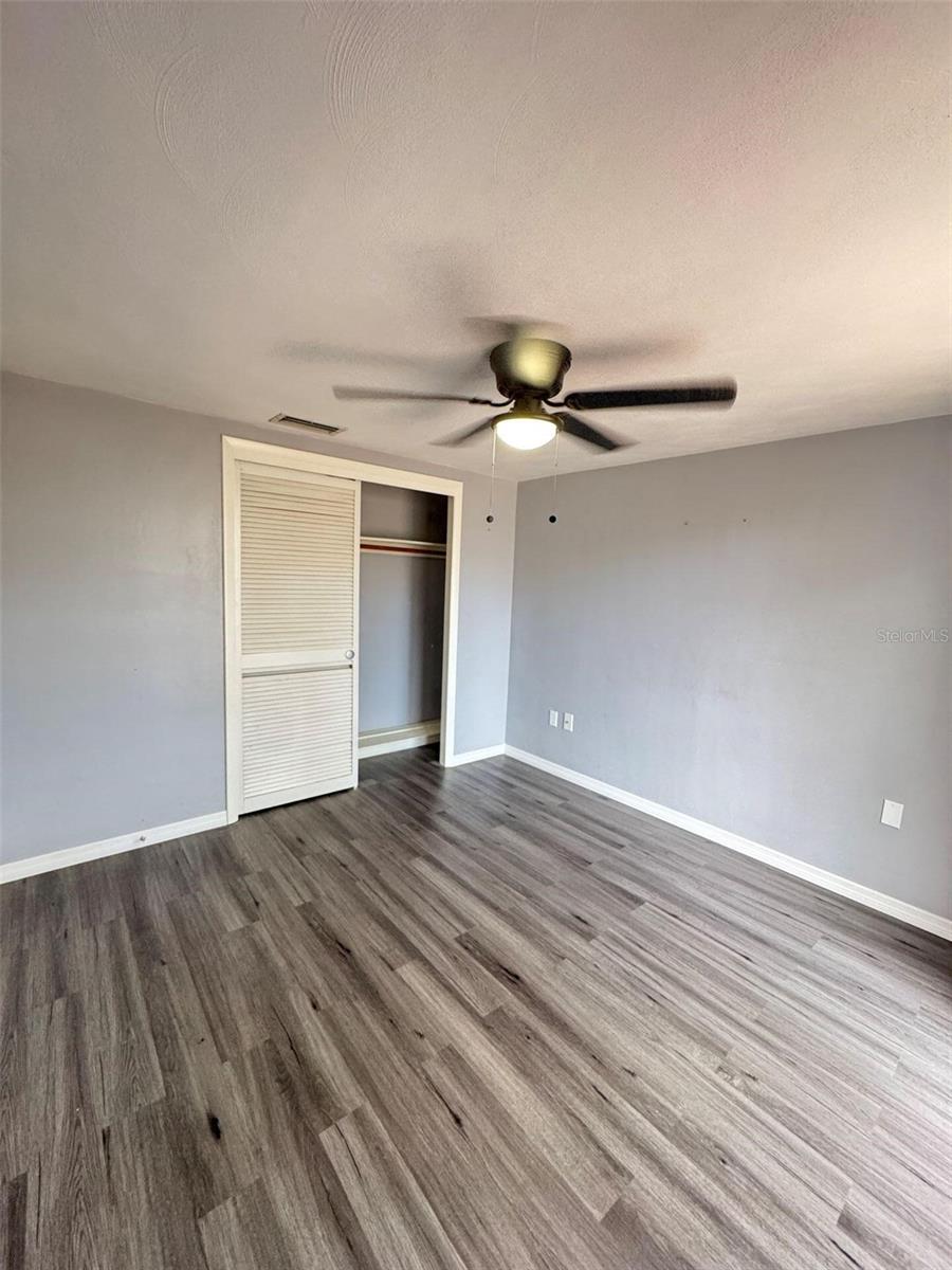 Image 16 of 33 For 4025 Grayton Drive