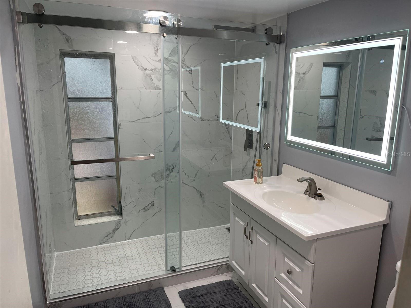 Image 18 of 33 For 4025 Grayton Drive