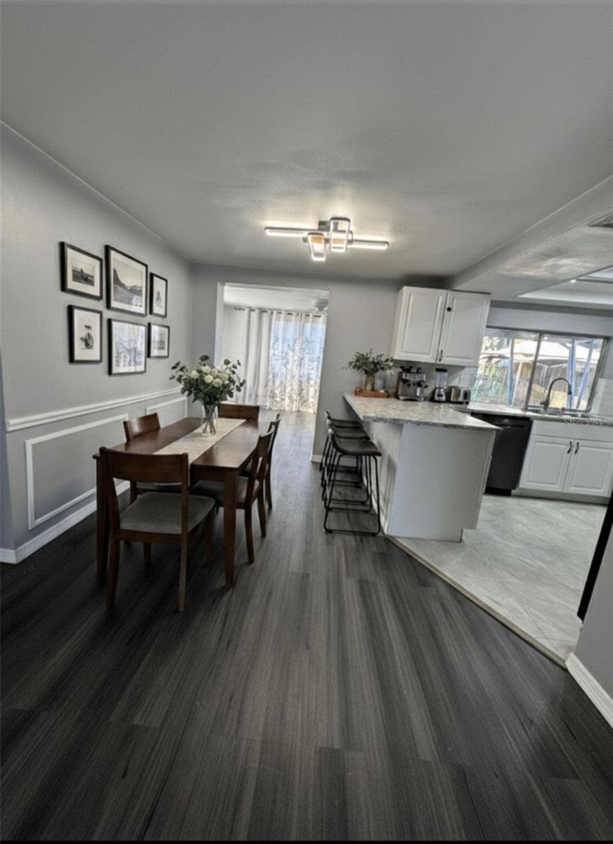 Image 6 of 33 For 4025 Grayton Drive