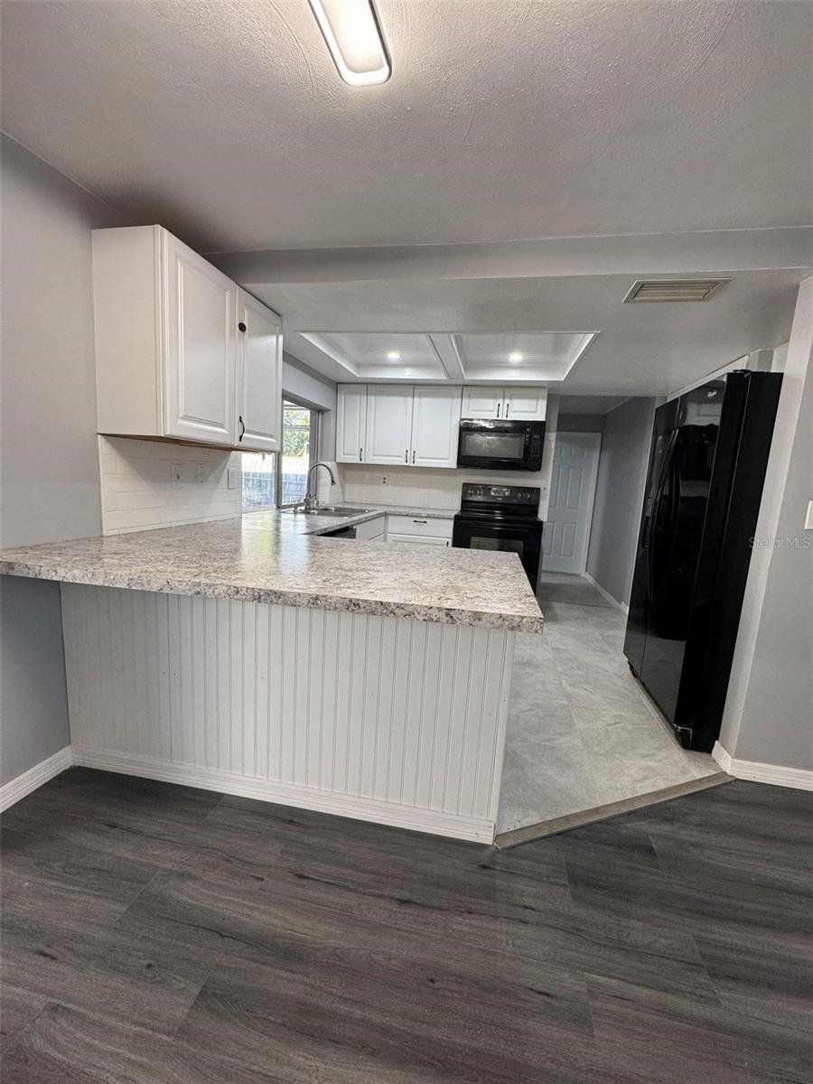 Image 7 of 33 For 4025 Grayton Drive