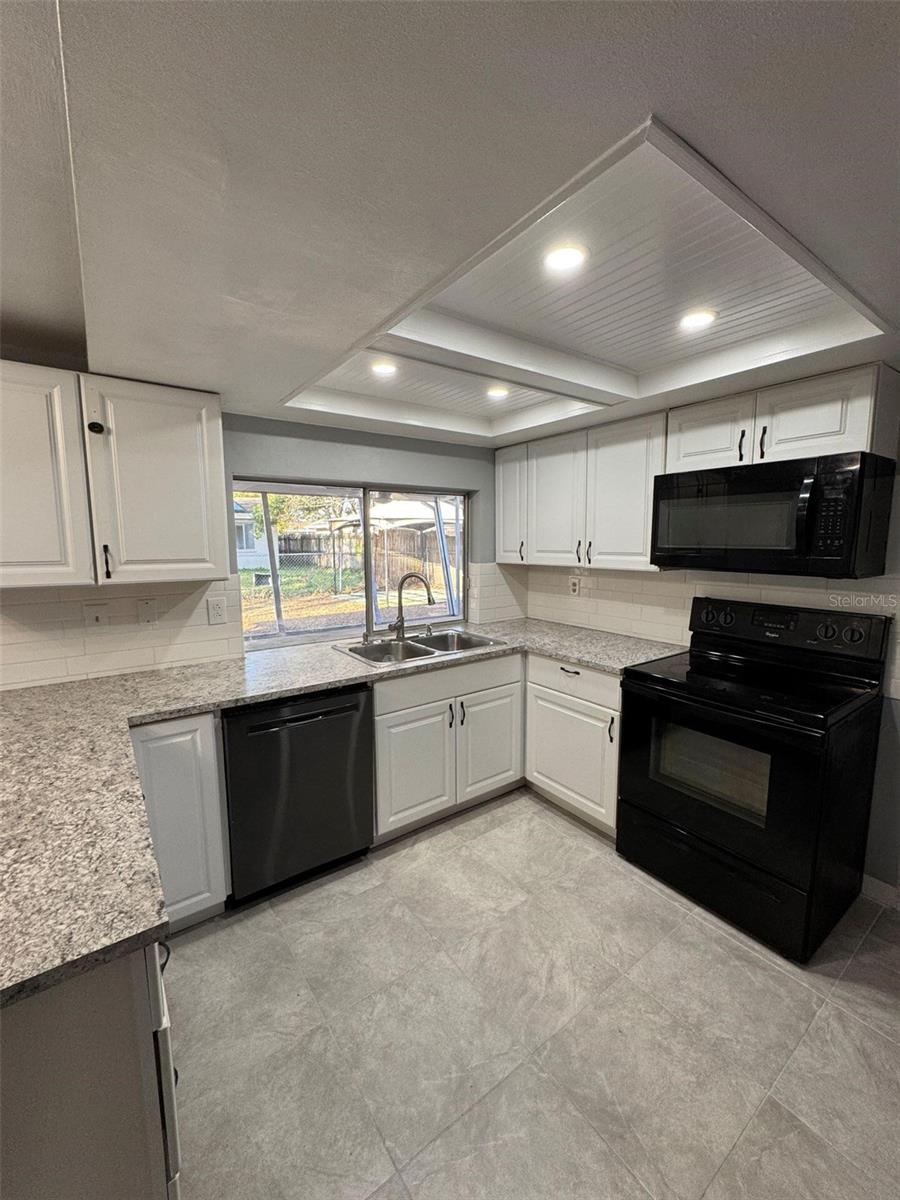 Image 8 of 33 For 4025 Grayton Drive