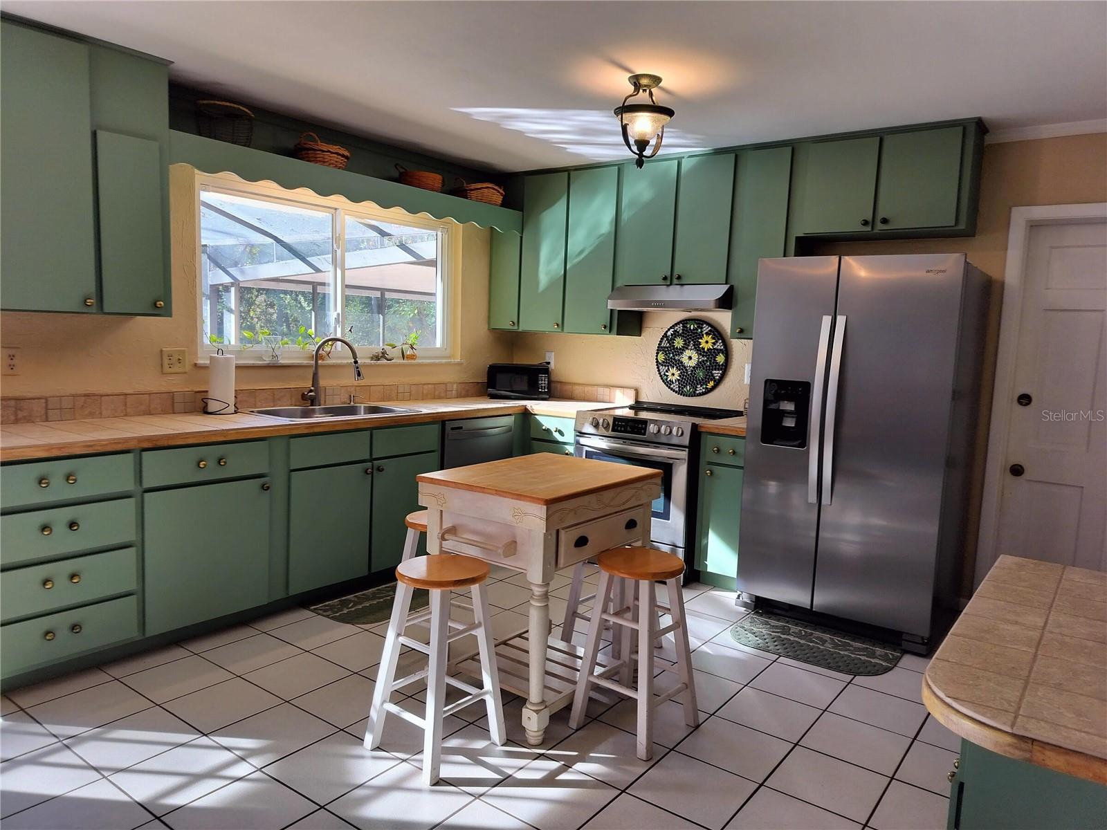 Image 13 of 36 For 450 58th Street