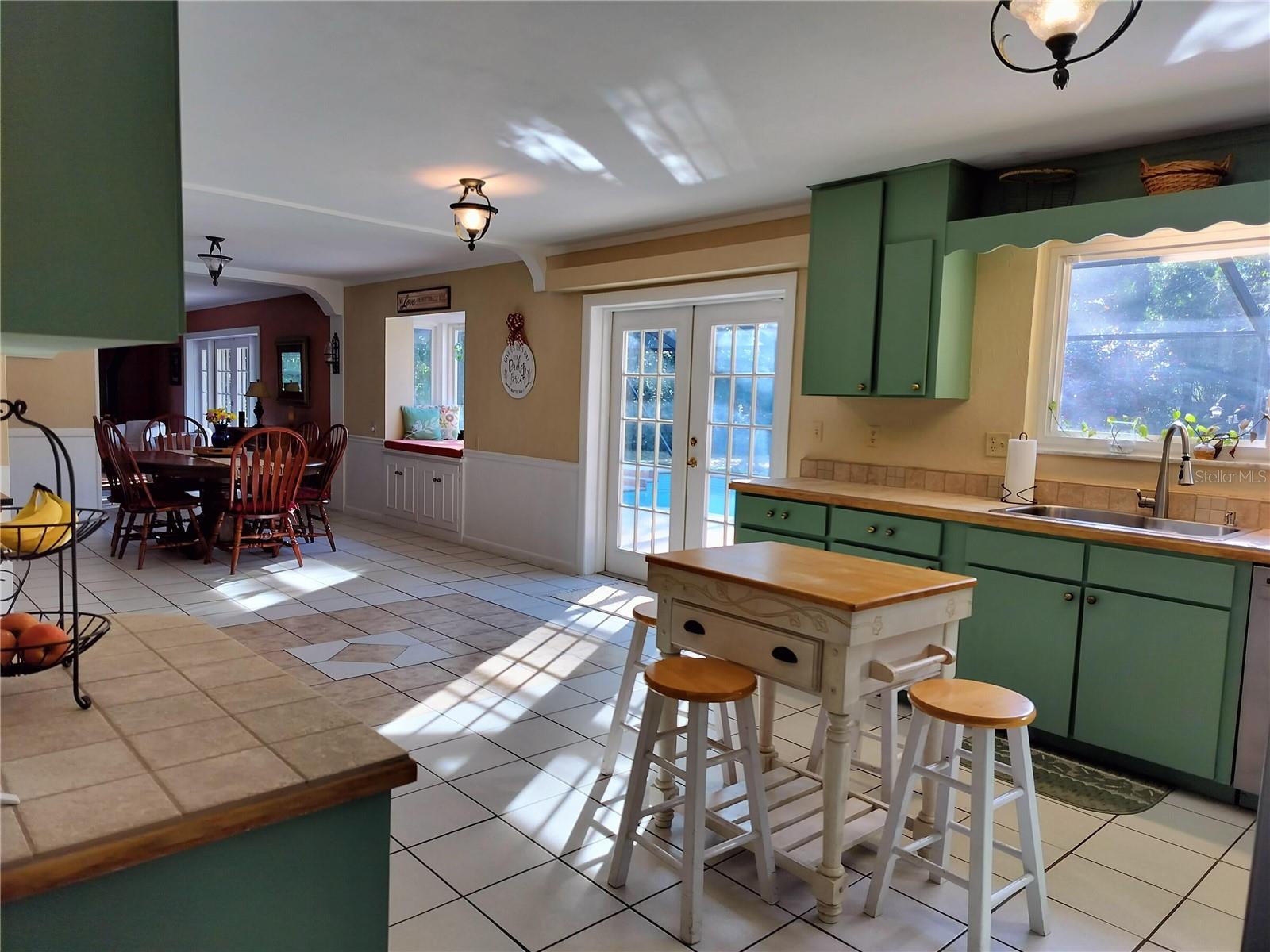 Image 14 of 36 For 450 58th Street