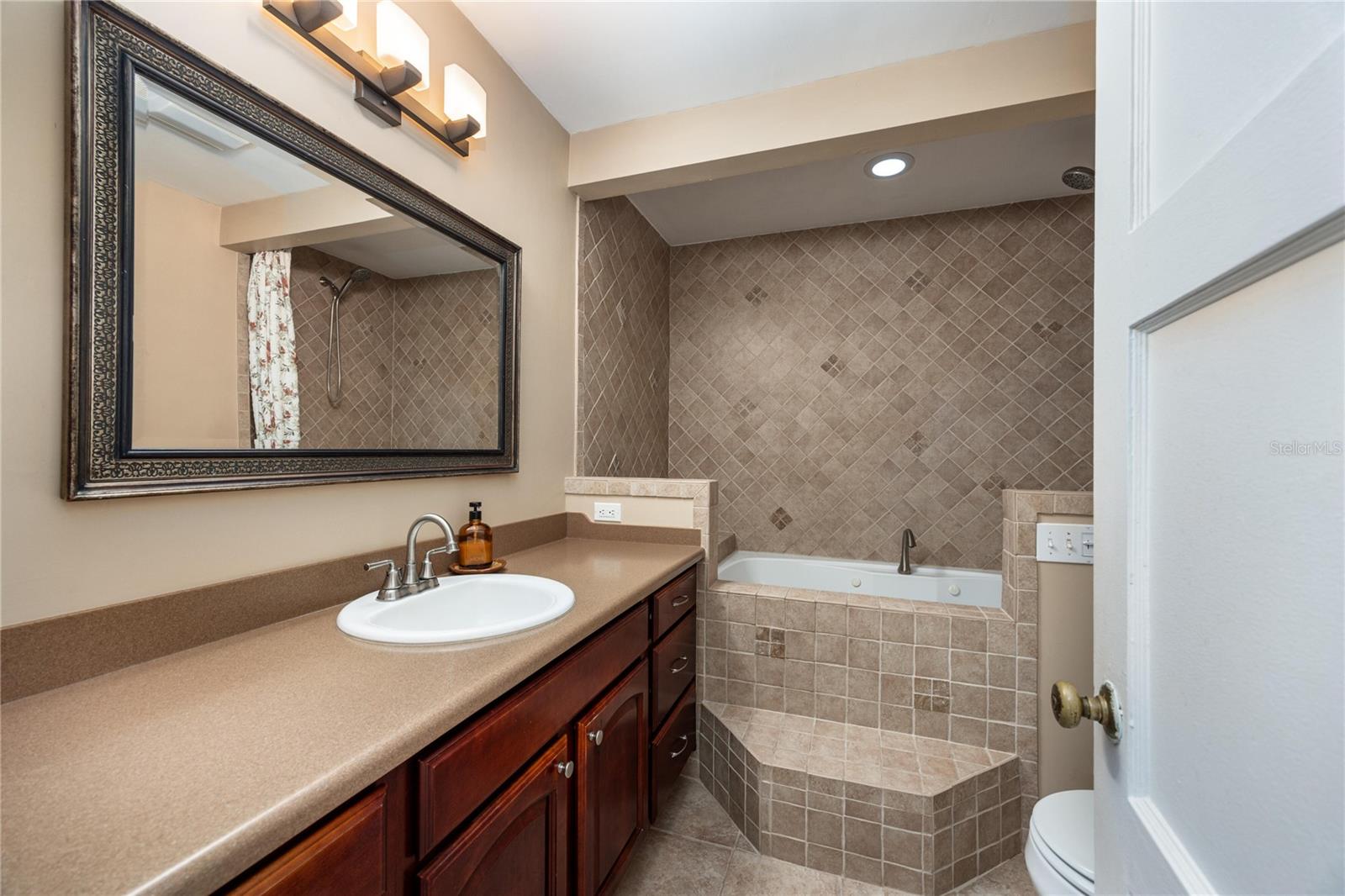 Image 25 of 36 For 450 58th Street