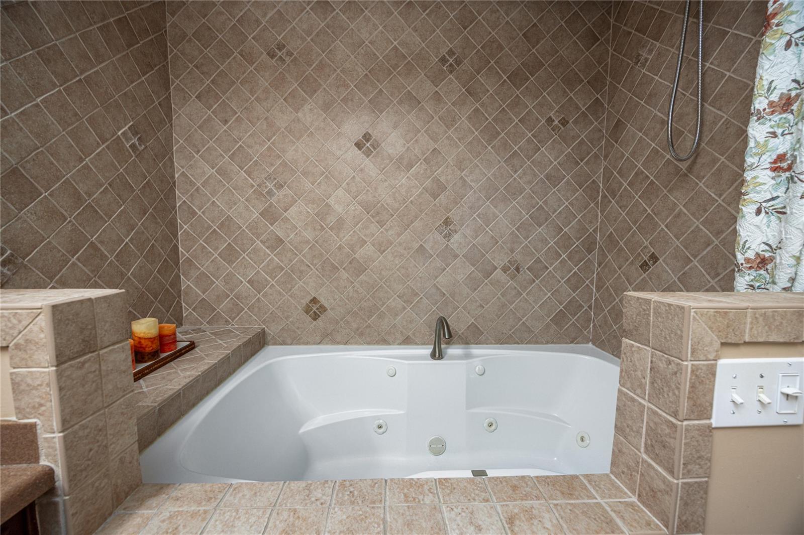 Image 26 of 36 For 450 58th Street