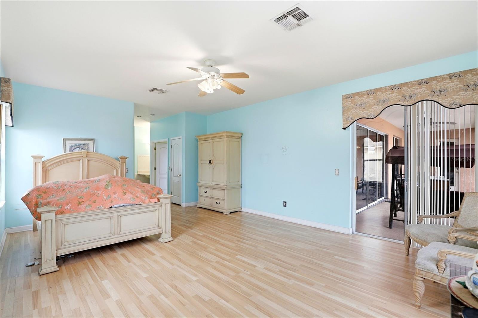 Image 12 of 28 For 9669 Westover Club Circle