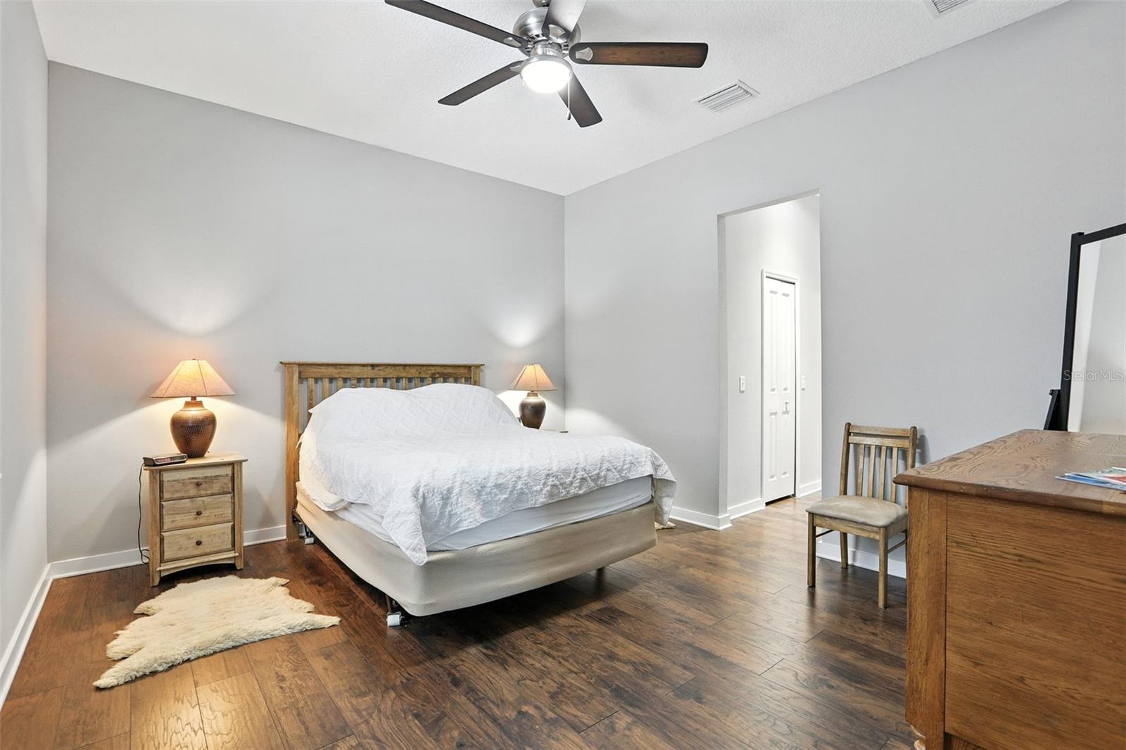 Image 17 of 63 For 1075 Chase Drive