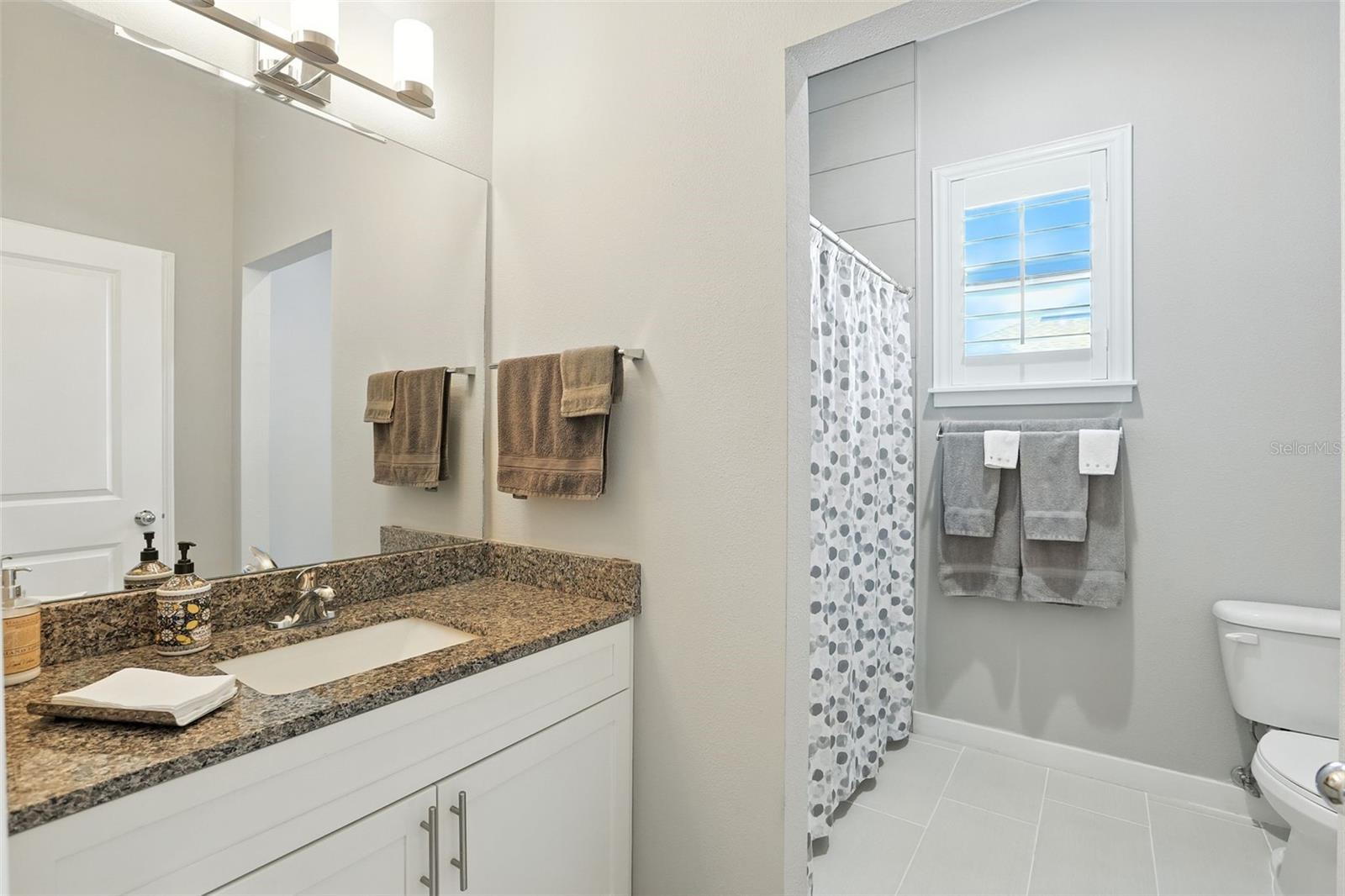 Image 27 of 63 For 1075 Chase Drive