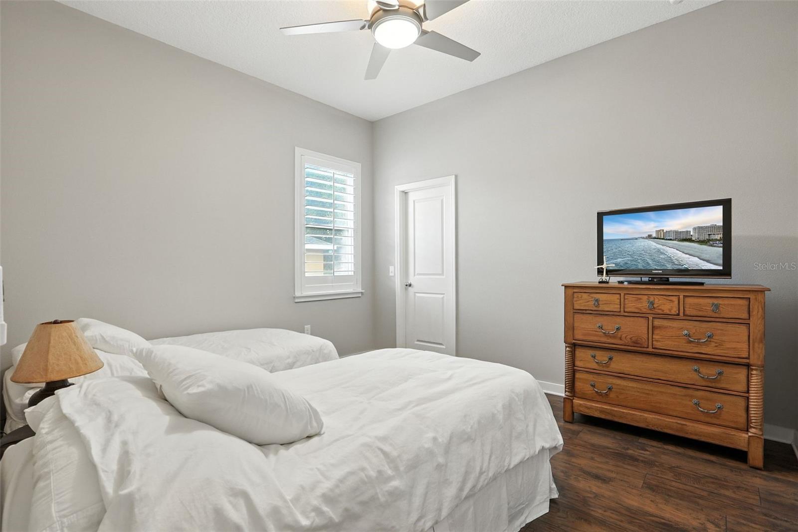 Image 28 of 63 For 1075 Chase Drive