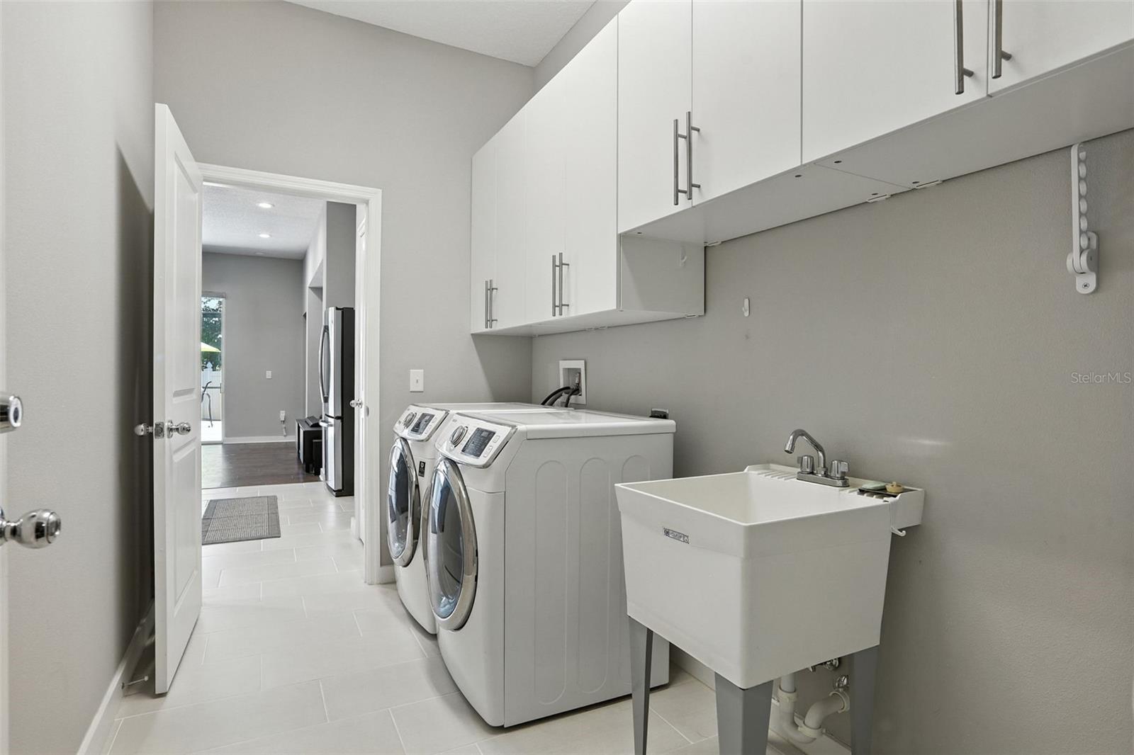 Image 32 of 63 For 1075 Chase Drive