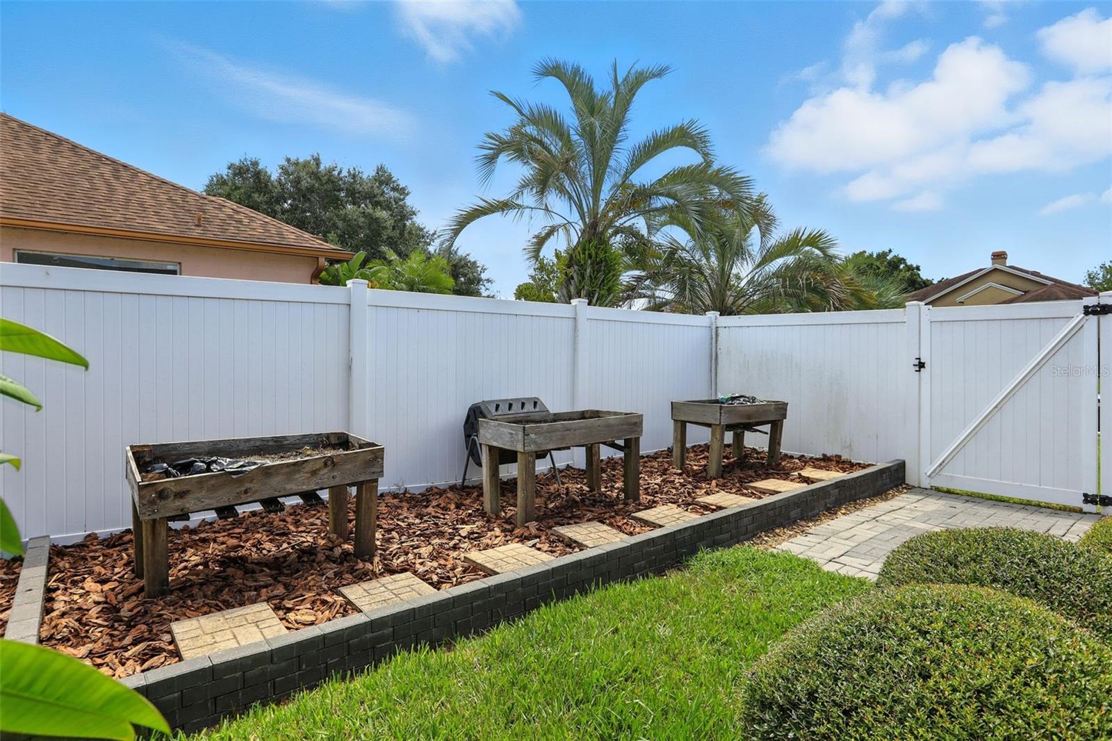 Image 43 of 63 For 1075 Chase Drive