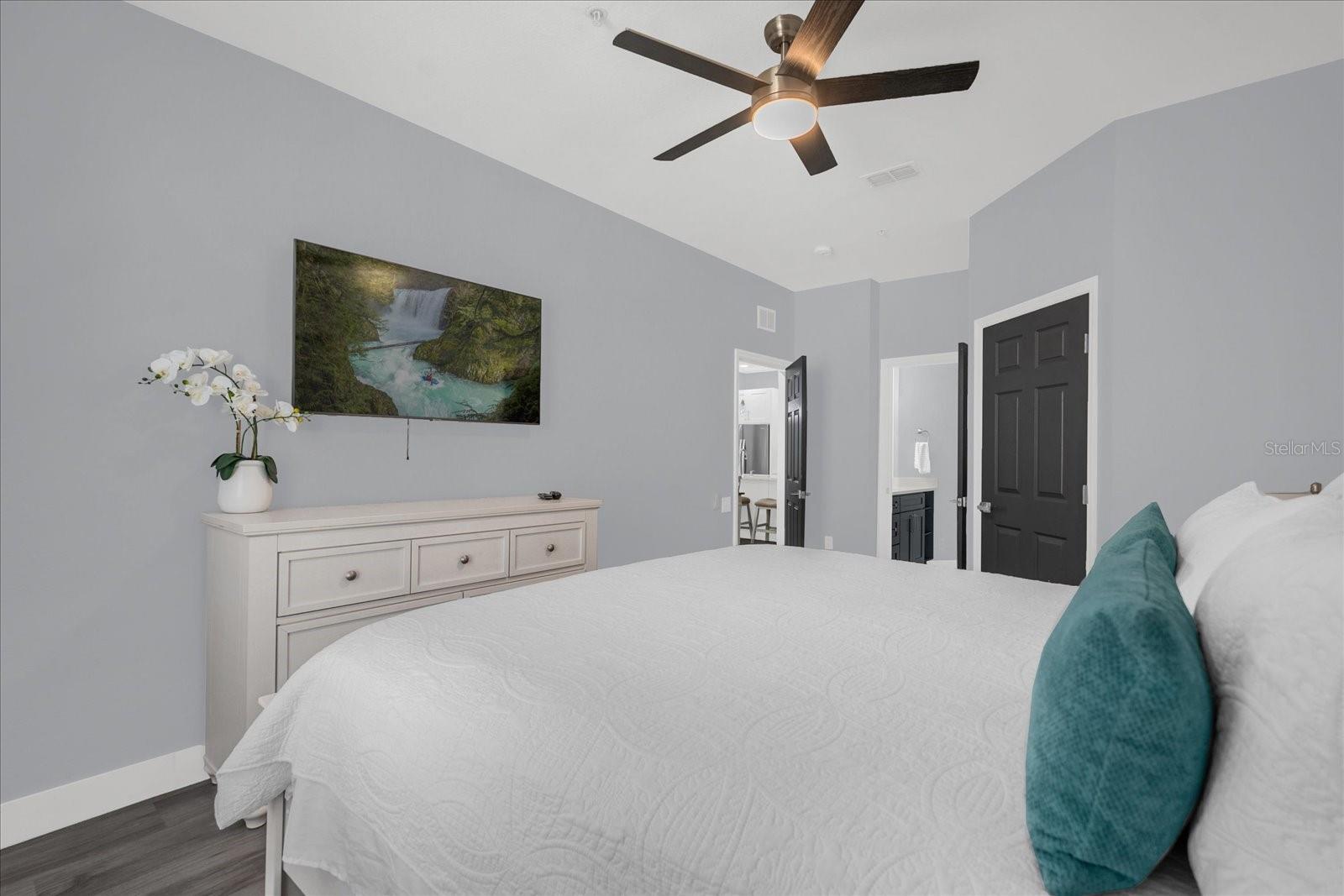 Image 12 of 25 For 7671 Comrow Street 303