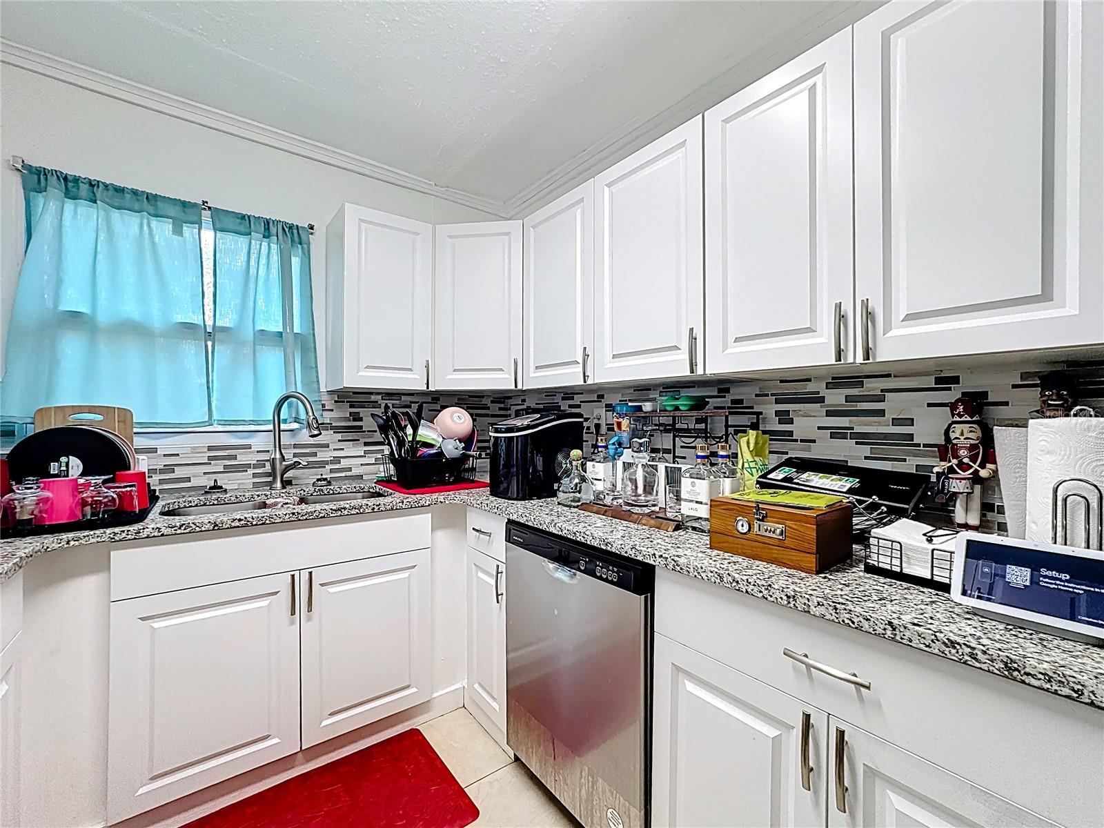 Image 16 of 35 For 741 Hillview Drive