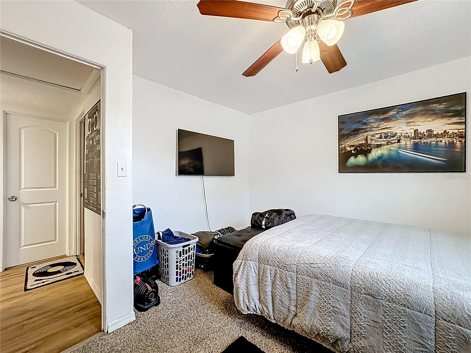 Image 21 of 35 For 741 Hillview Drive