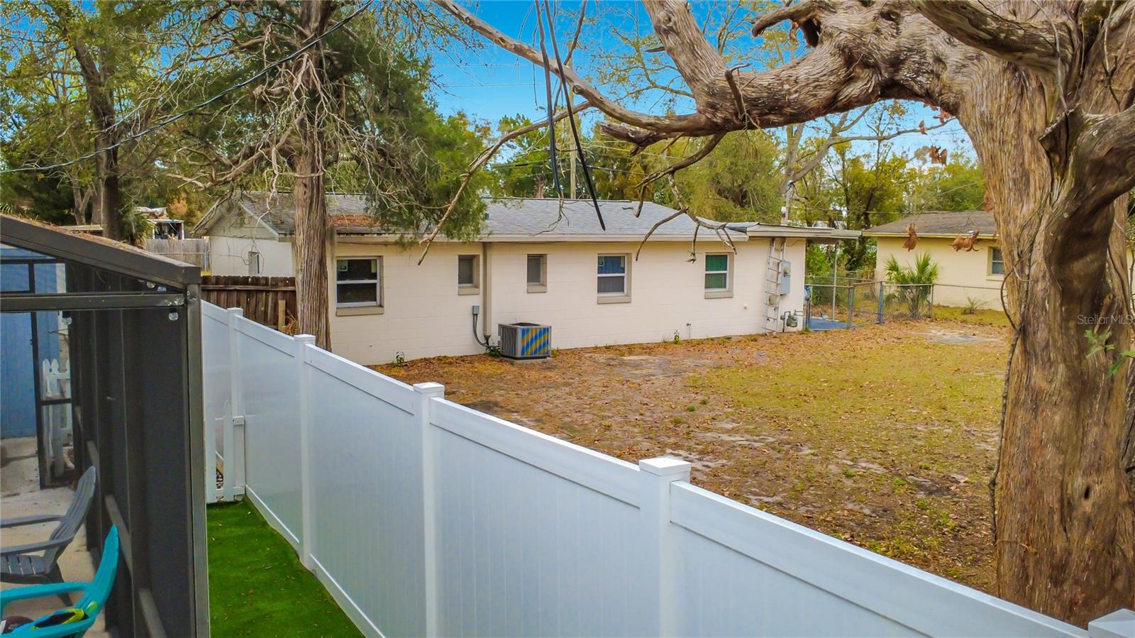 Image 27 of 35 For 741 Hillview Drive