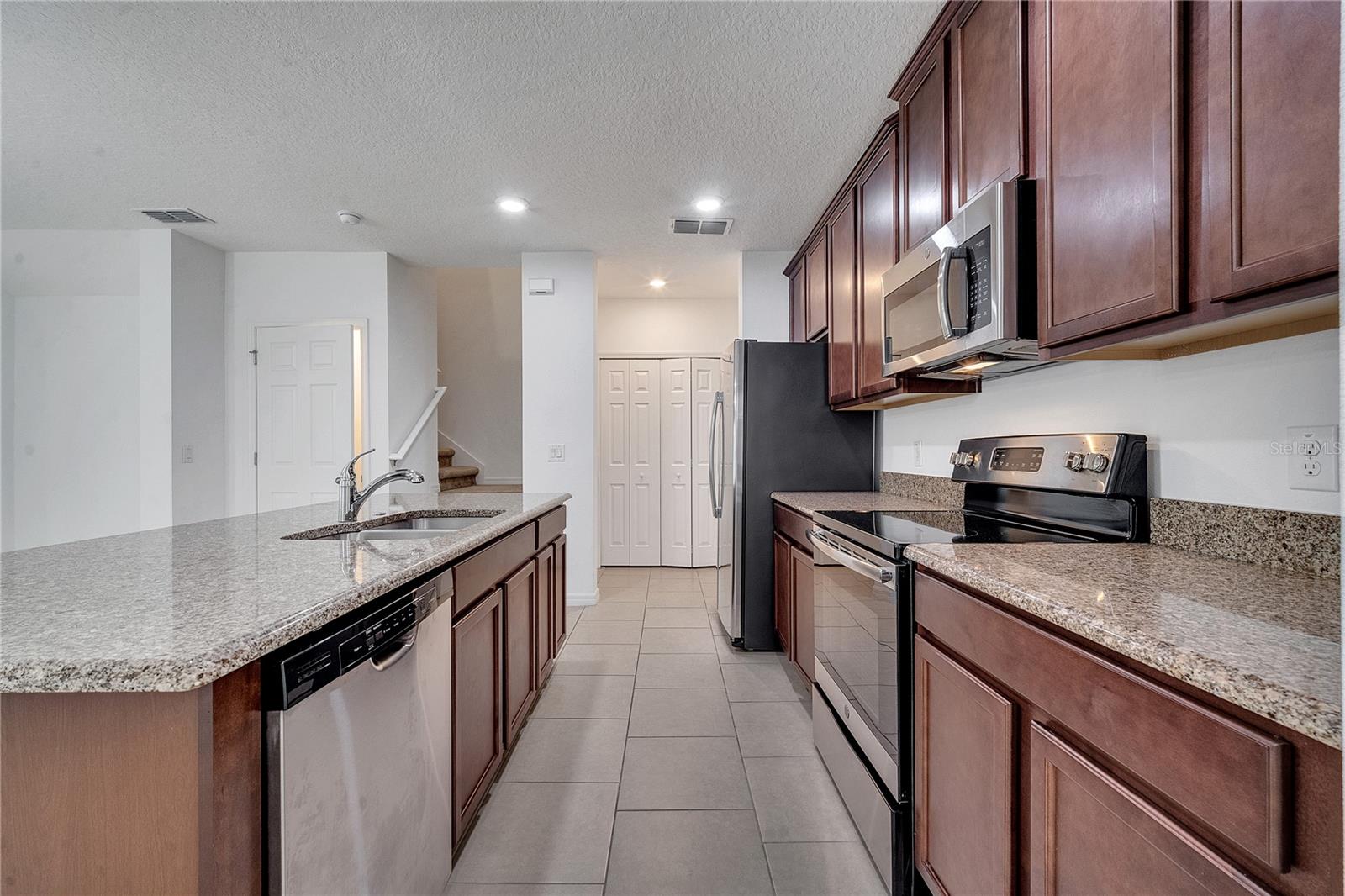 Image 10 of 49 For 1212 Pensacola Court