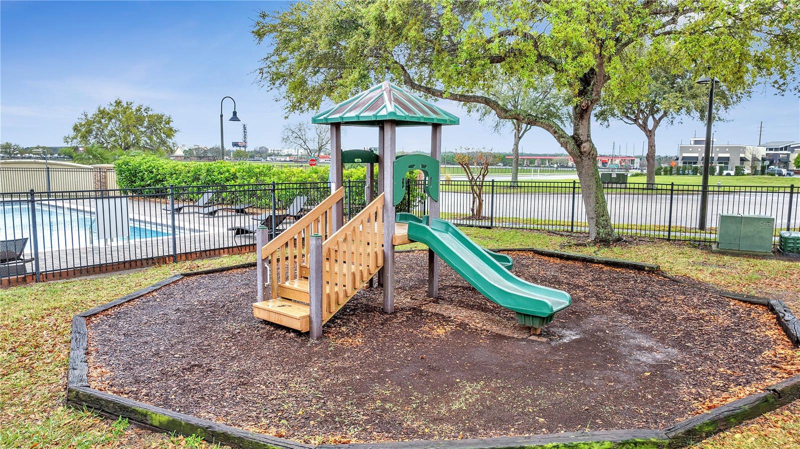 Image 45 of 49 For 1212 Pensacola Court