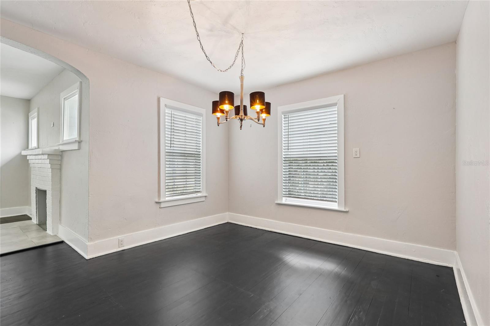 Image 11 of 31 For 137 Grant Street