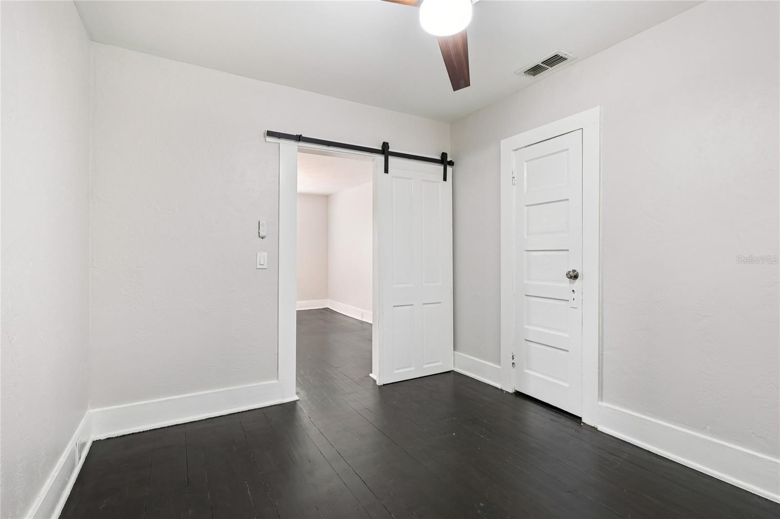 Image 22 of 31 For 137 Grant Street