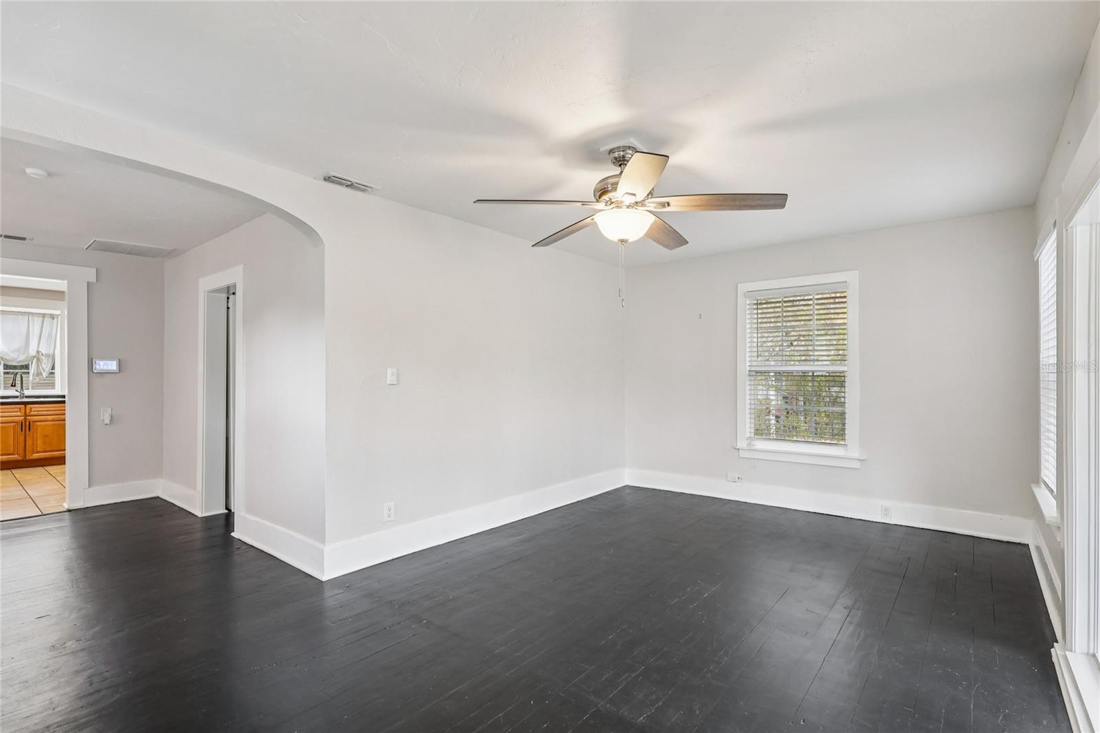 Image 9 of 31 For 137 Grant Street