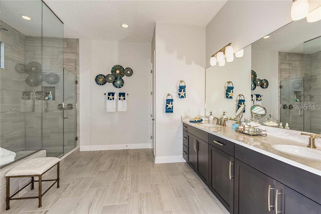 Image 8 of 18 For 8202 Via Vittoria Way