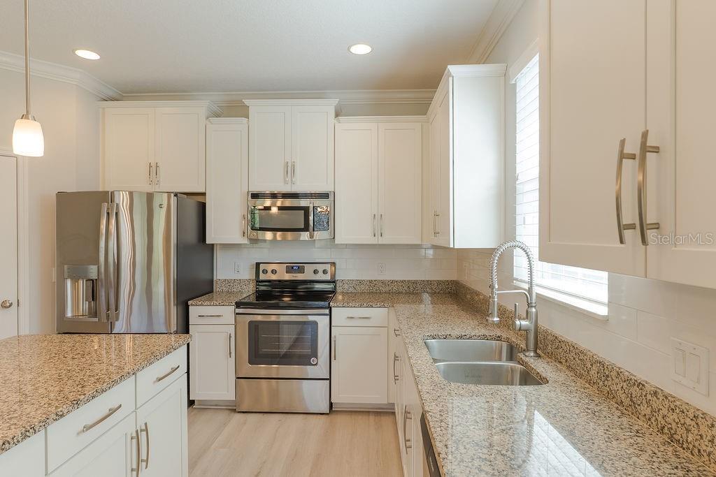 Image 14 of 47 For 15862 Citrus Grove Loop