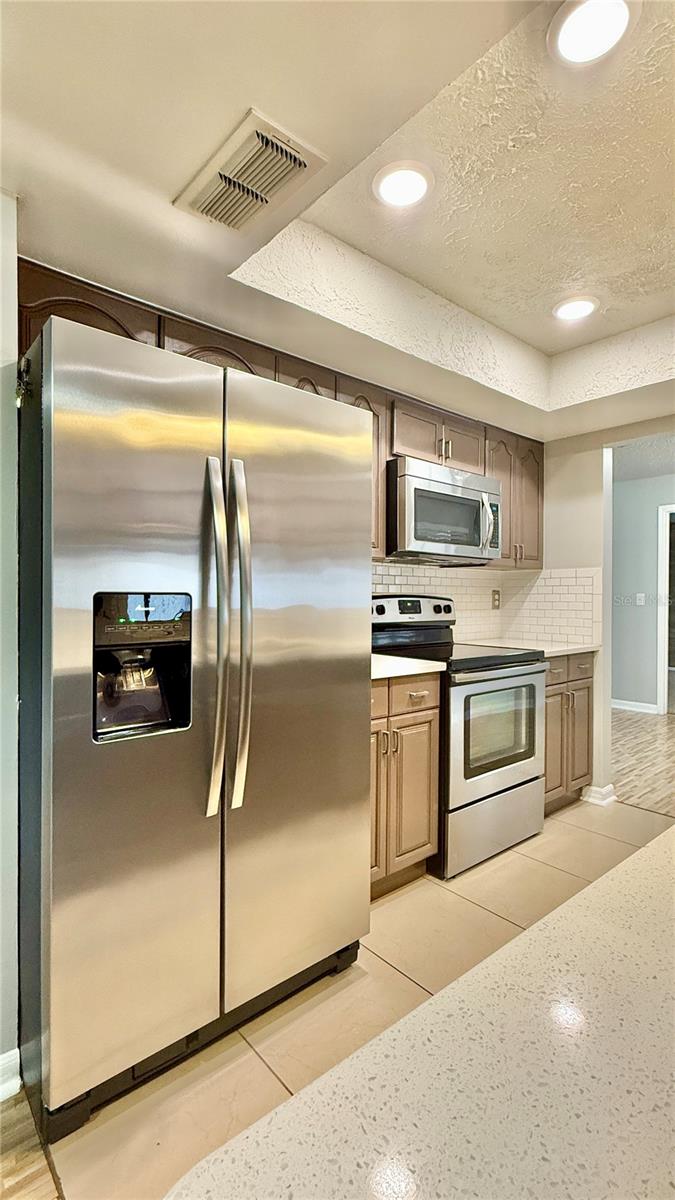 Image 19 of 49 For 2744 Middle Street