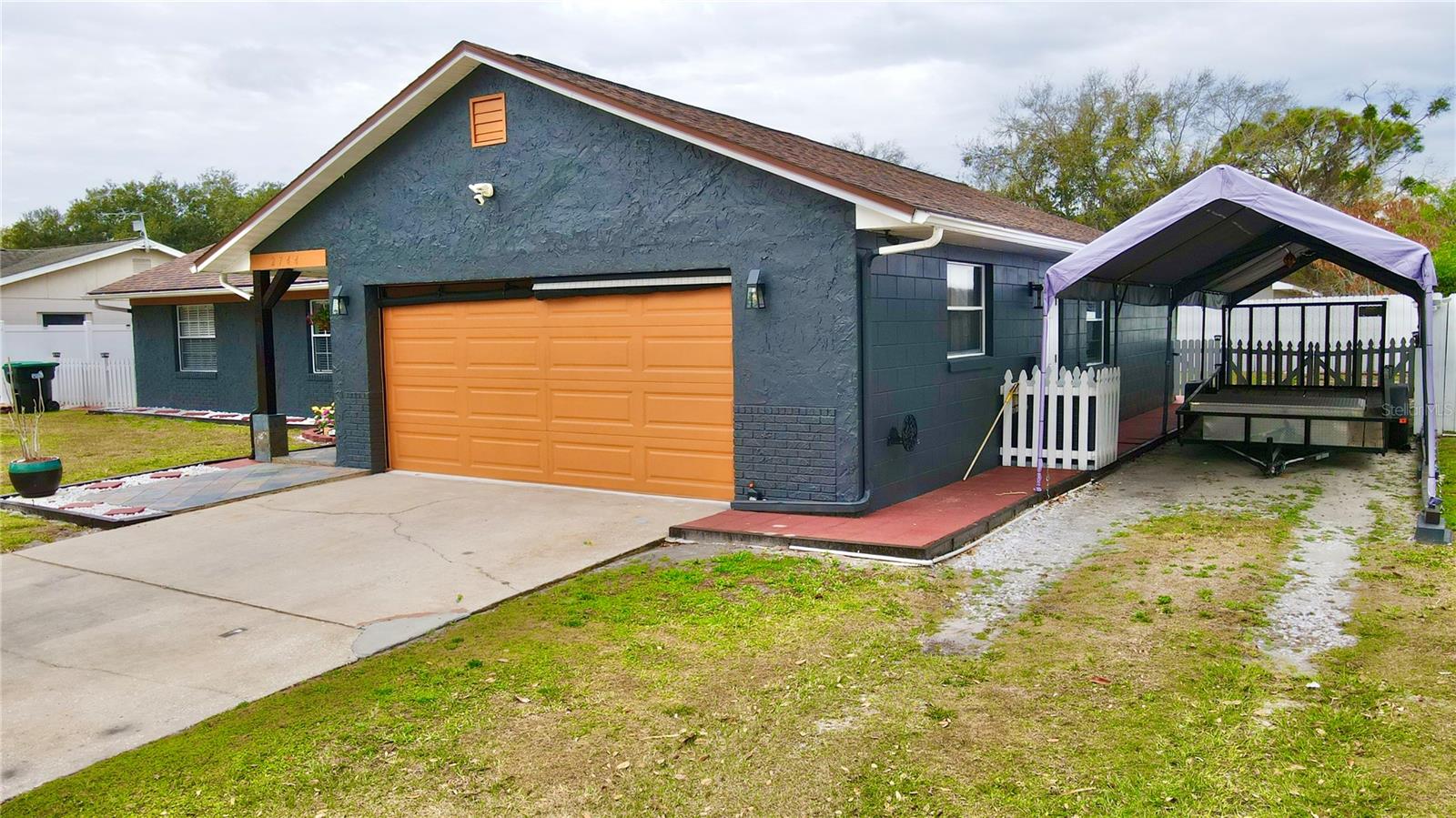 Image 2 of 49 For 2744 Middle Street