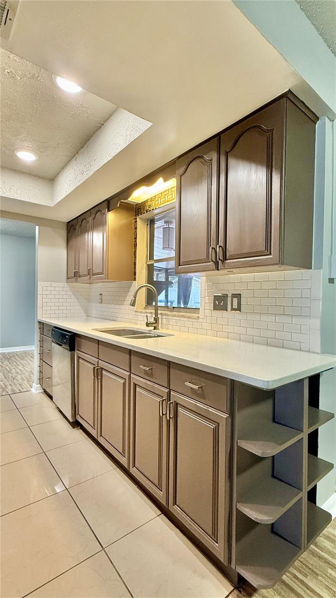 Image 20 of 49 For 2744 Middle Street