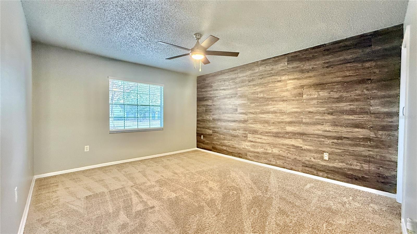 Image 26 of 49 For 2744 Middle Street