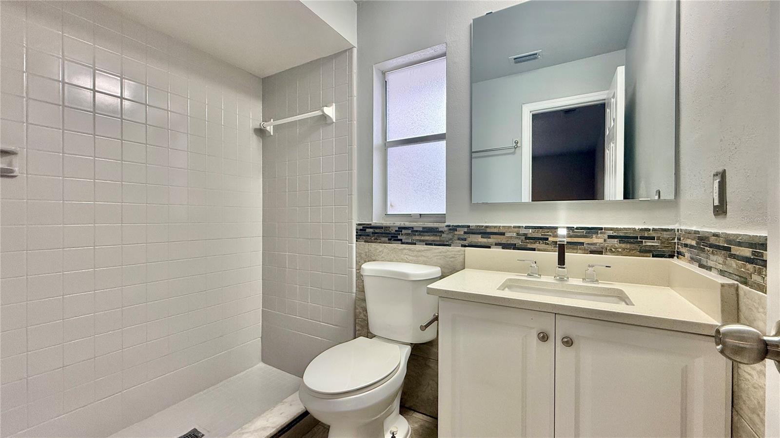 Image 27 of 49 For 2744 Middle Street