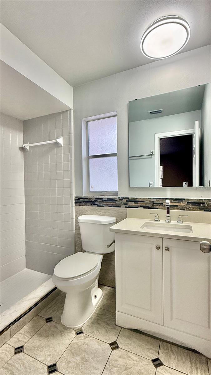 Image 28 of 49 For 2744 Middle Street