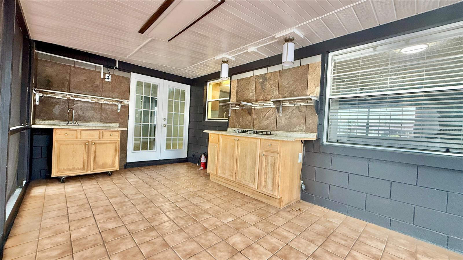 Image 38 of 49 For 2744 Middle Street