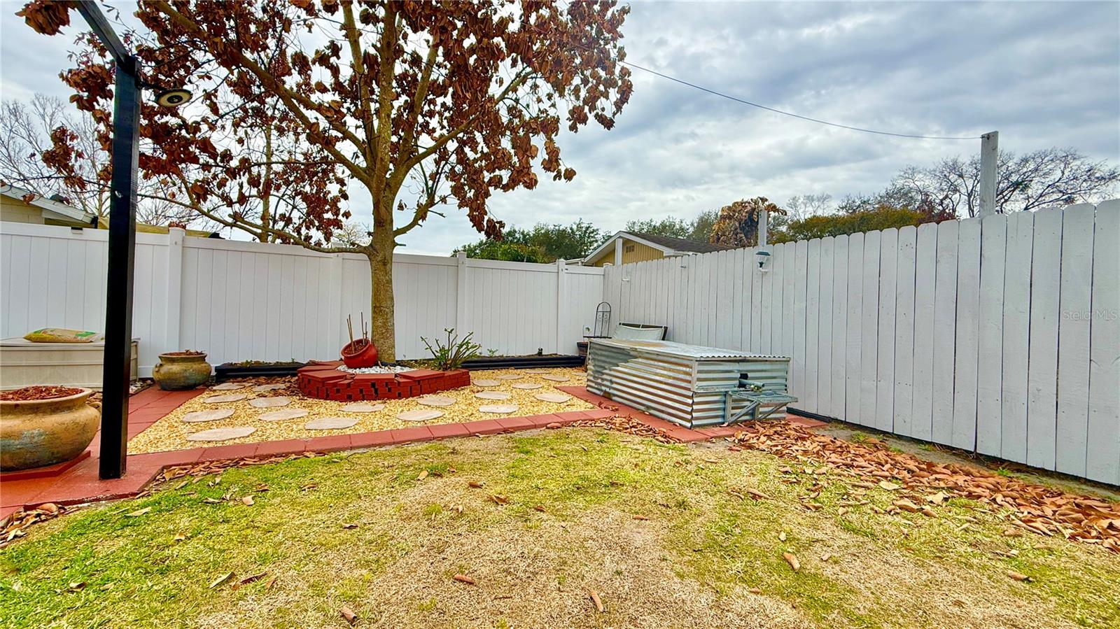 Image 40 of 49 For 2744 Middle Street