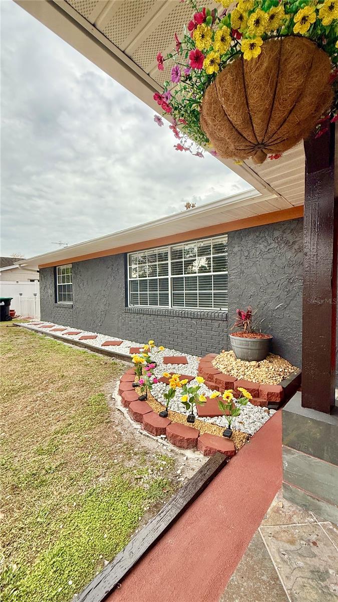 Image 5 of 49 For 2744 Middle Street