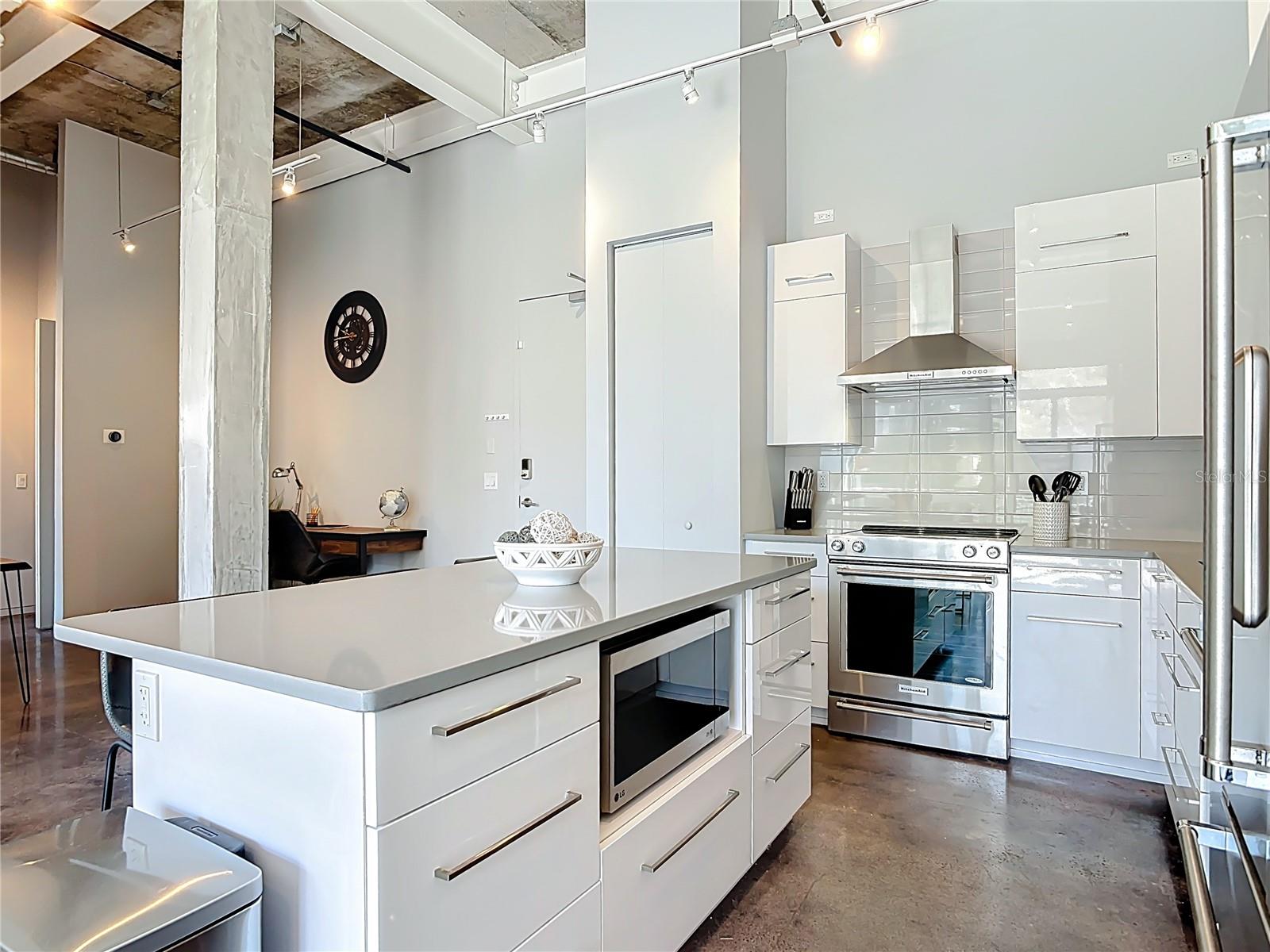 Image 12 of 40 For 302 Broadway Street 240