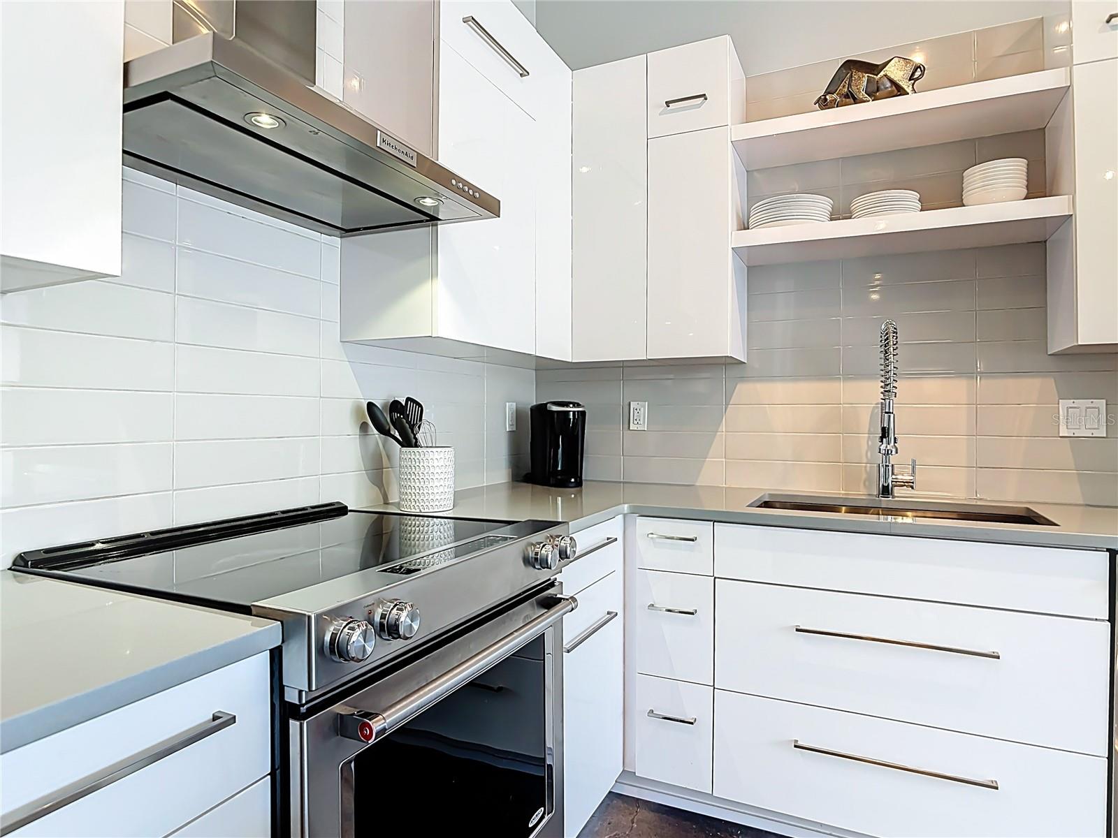 Image 14 of 40 For 302 Broadway Street 240