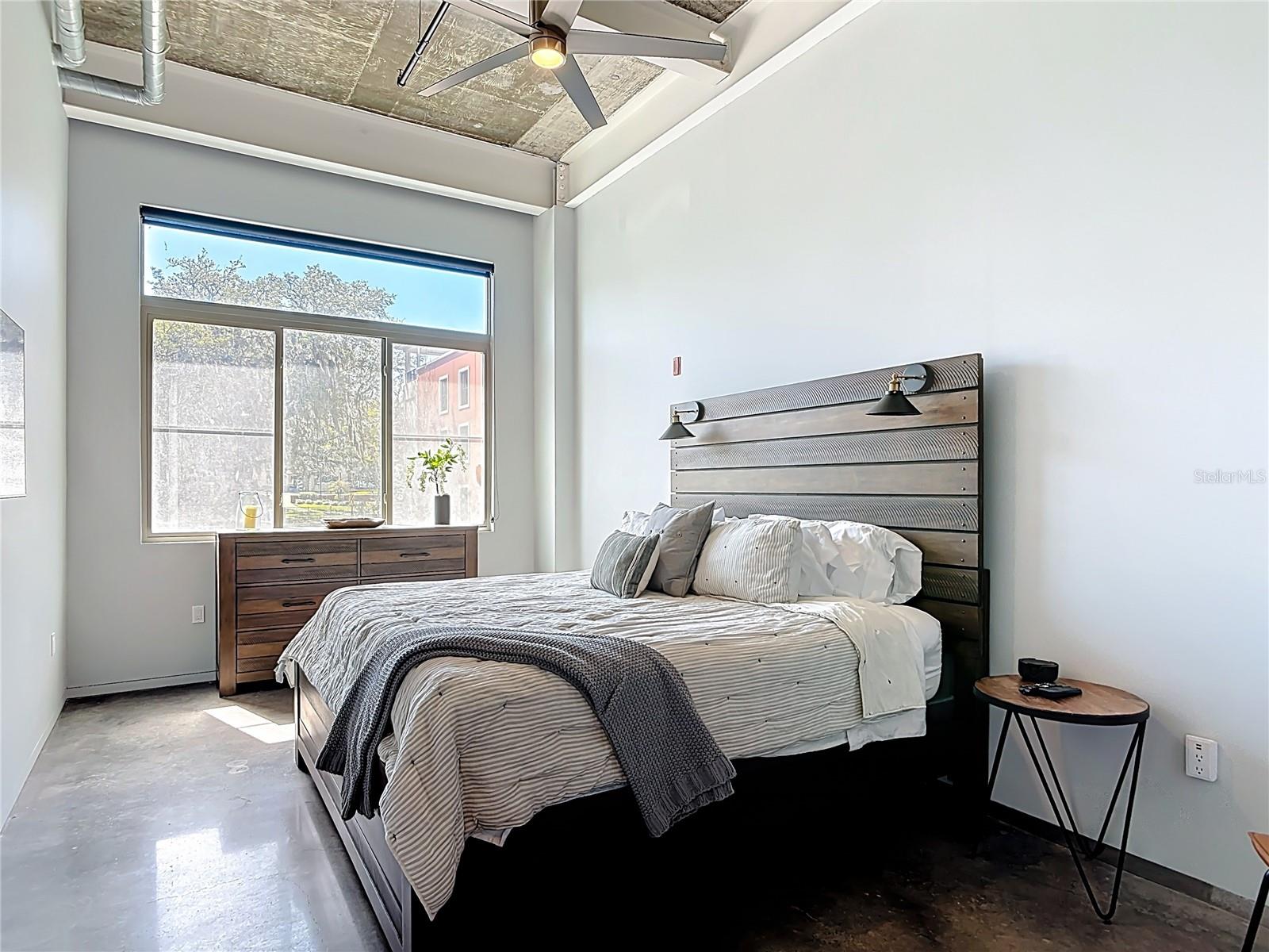 Image 21 of 40 For 302 Broadway Street 240